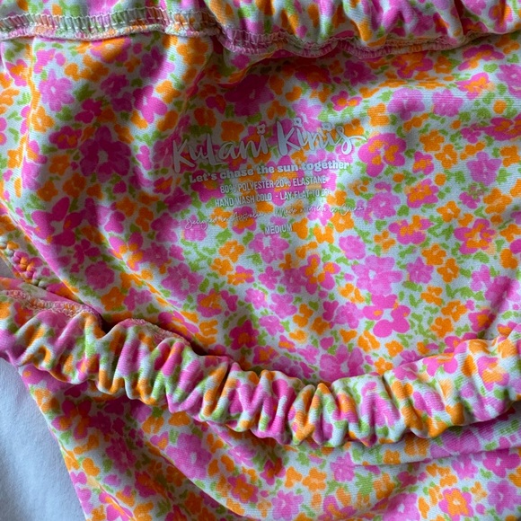 KULANI KINI’S // BANDEAU + ROUCHED THONG - CHAMPAGNE BLOSSOM - Picture 5 of 6